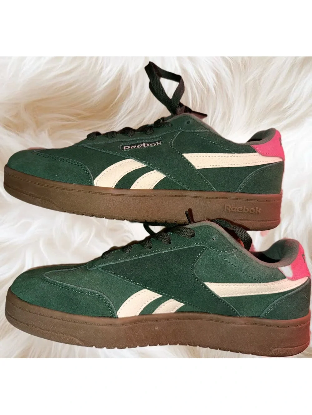 Sz 8 NWT Reebok Forte Lounger Suede Sneakers Green & Pink